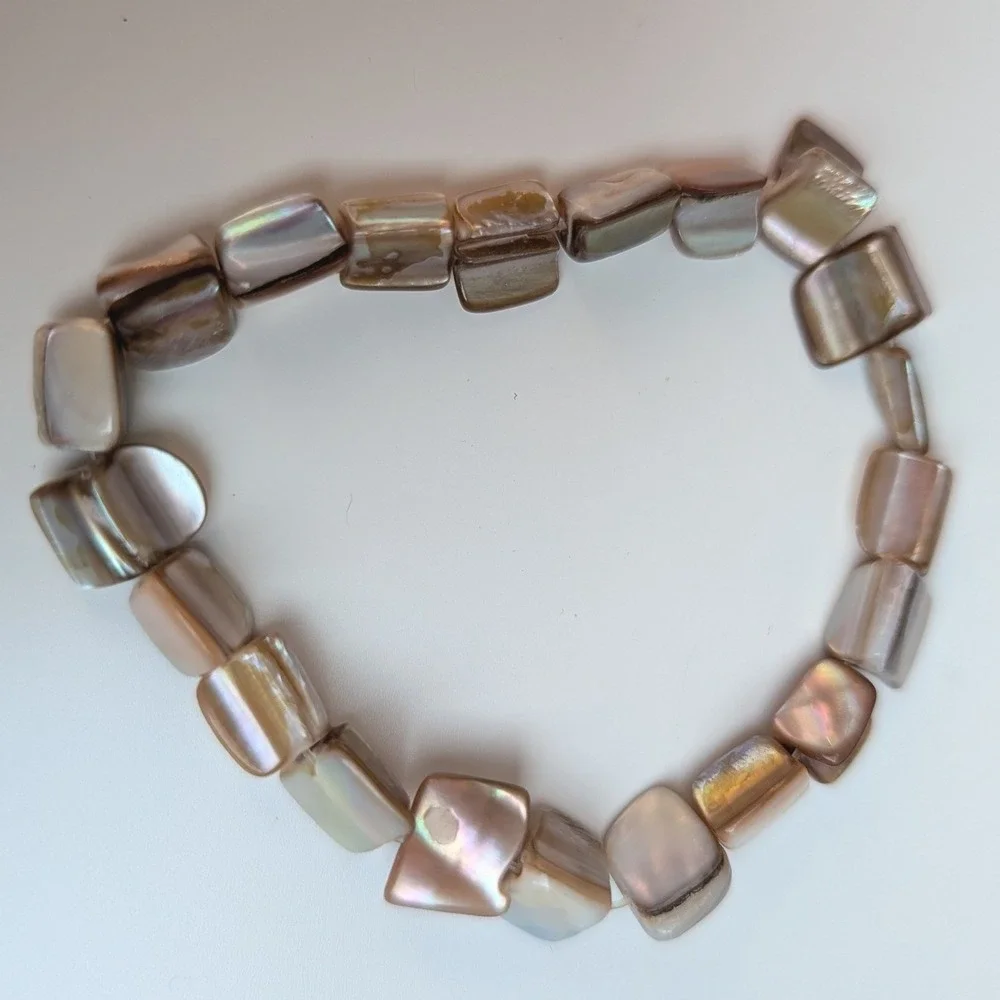 Iridescent Mother of Pearl Shell Square Bead Stretch Bracelet‎ Brown Tan 9 Inch